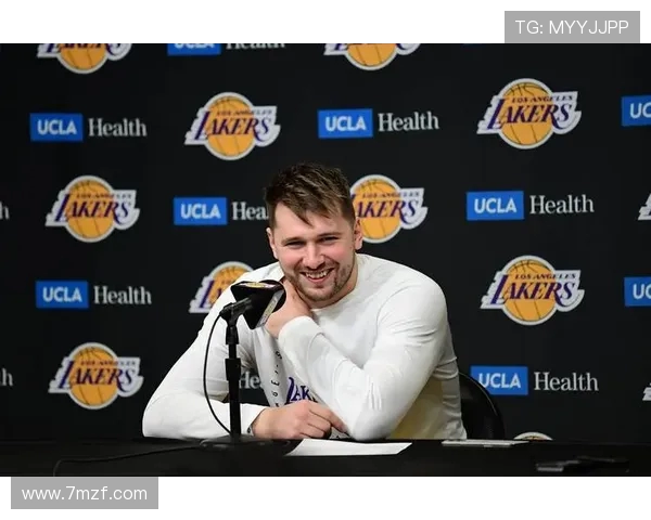 NBA新赛季火爆开局四星齐爆发东契奇文班华子马克西纷纷砍下40分 NBA新赛季火爆开局四星齐爆发东契奇文班华子马克西纷纷砍下40分