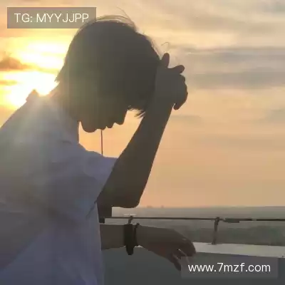 邹朵千